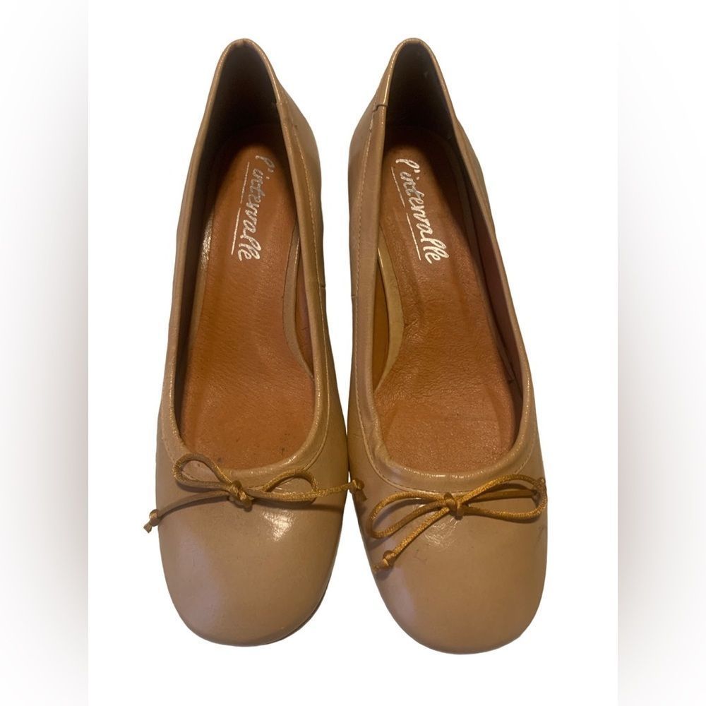 L’intervalles tan beige women’s heels. Size 39.